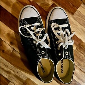 Converse Women’s Black Sneakers